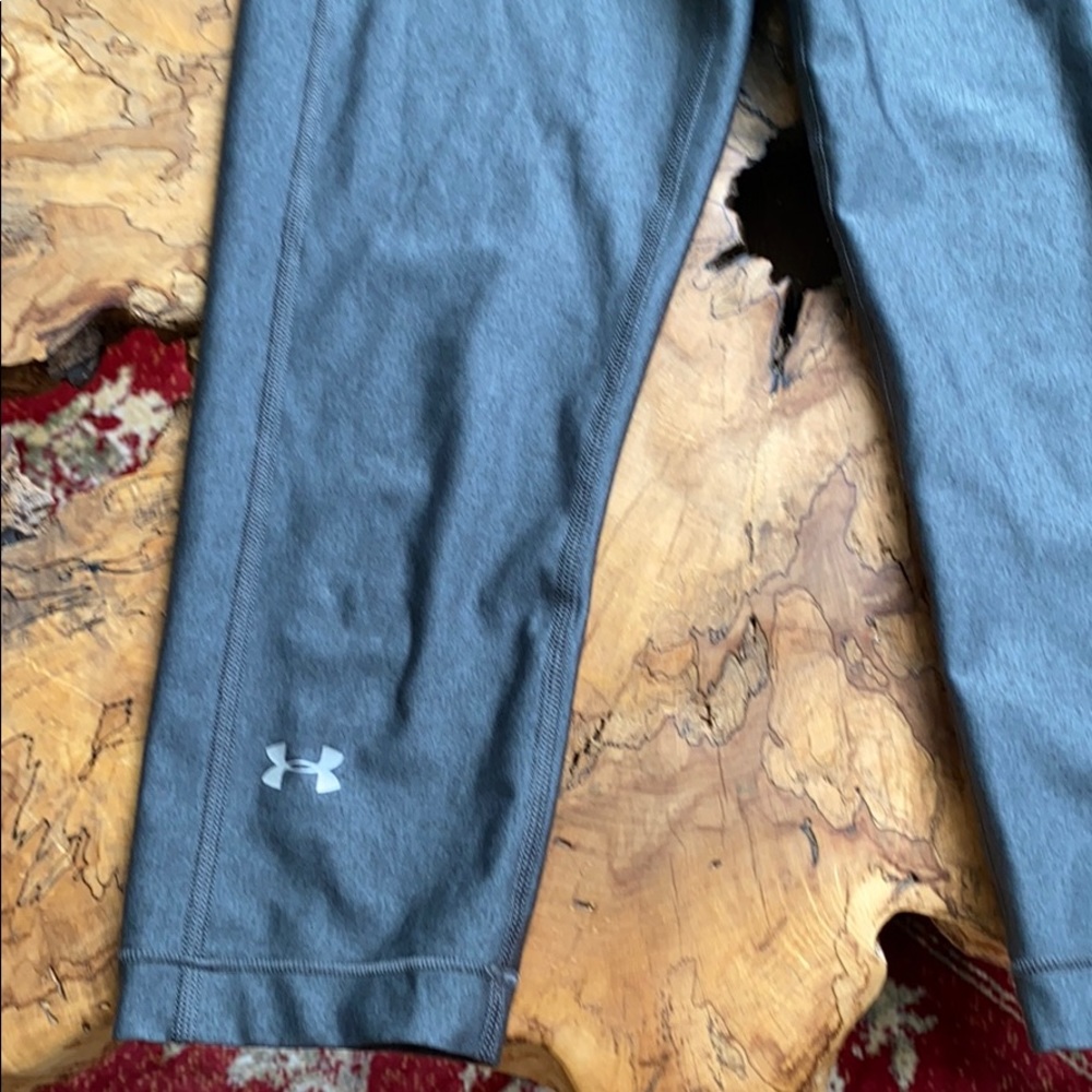 Under Armour heat gear workout capris